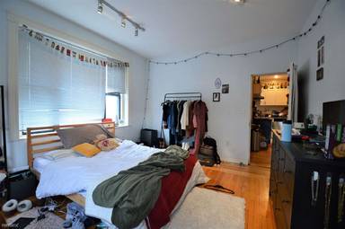 Main picture of 137 Peterborough St