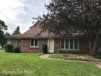 Main picture of 8295 144th St W