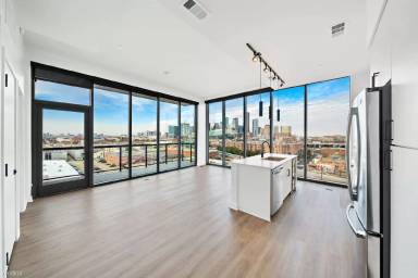 Main picture of 2338 Navigation Blvd