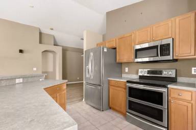 Main picture of 927 Addison Dr NE
