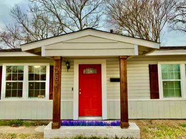 Main picture of 2821 Kilburn Ave