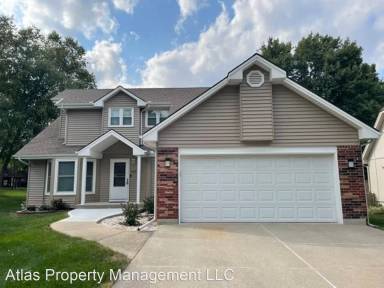 Main picture of 628 NE Clubhouse Dr