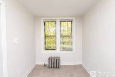Main picture of 1336 E Hyde Park Blvd
