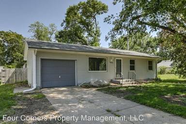 Main picture of 4732 N 71st St