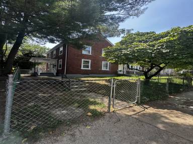 Main picture of 1420 N Chesapeake Rd