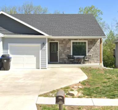 Main picture of 3410 SE Taurus Ave