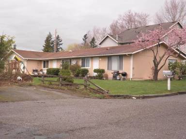 Main picture of 2601 Racine St