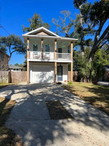 Main picture of 1130 E Hayes St