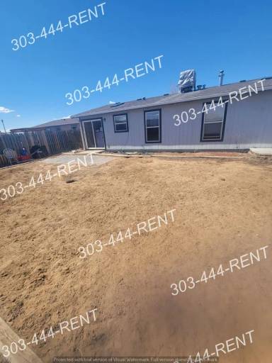 Main picture of 100 Wenatchee St