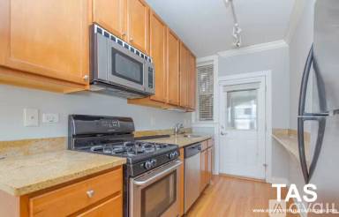 Main picture of 4863 N Hermitage Ave