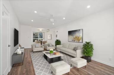 Main picture of 5943 Carlton Way