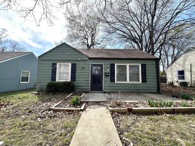 Main picture of 4821 Locust Ave
