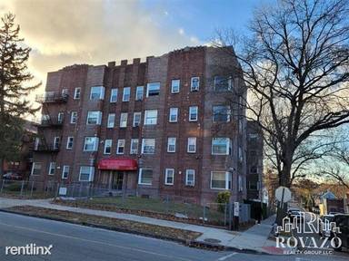 Main picture of 129 N Walnut St