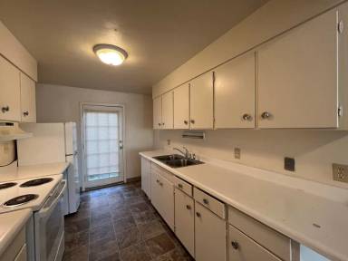 Main picture of 771 W 7th Ave