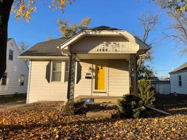 Main picture of 1409 W Circle Rd