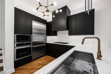 Main picture of 363 W Superior St