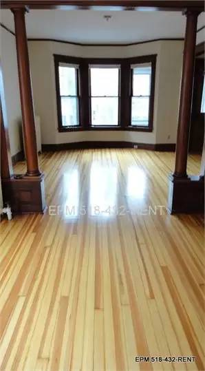 Main picture of 11 Alden Ave