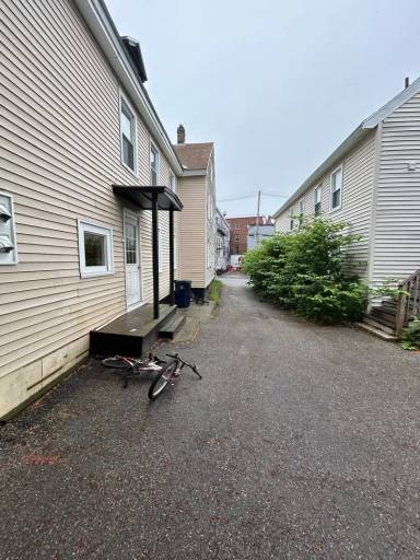 Main picture of 25 Foss St