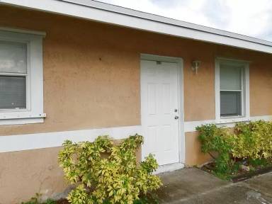 Main picture of 5600 SW 27th St