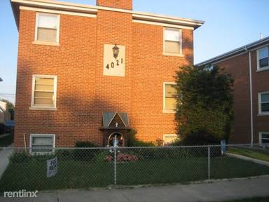 Main picture of McVicker Apts.