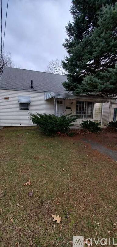 Main picture of 1626 Cherry Ave NE