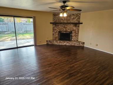 Main picture of 2091 Tomah Ave