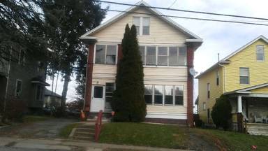 Main picture of 1717 E Washington St