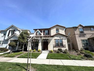 Main picture of 4542 Golden Cedar St