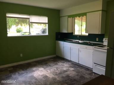 Main picture of 3217 Gay Blvd