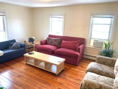 Main picture of 64 Preston St