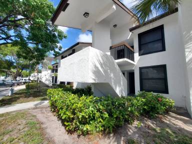 Main picture of Lake Pointe Condo