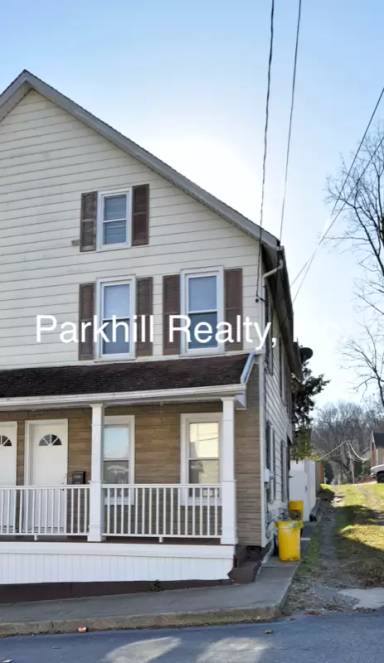 Main picture of 216 Chestnut St