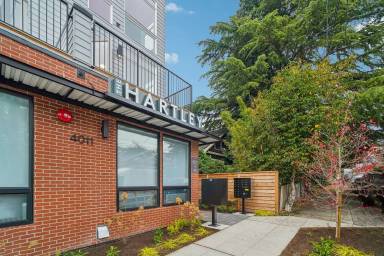 Main picture of 4011 Wallingford Ave N