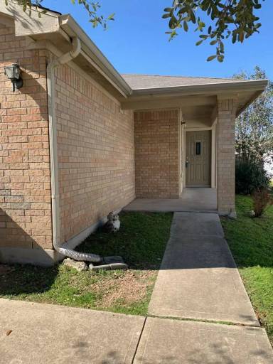 Main picture of 1704 Poppy Seed Ln