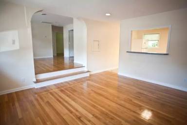 Main picture of 611 Hillsborough St