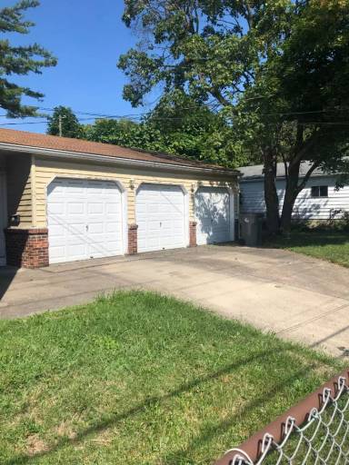 Main picture of 5102 University Ave