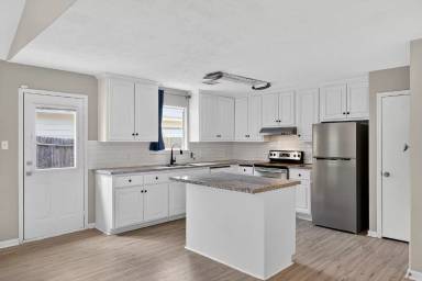 Main picture of 16350 Many Trees Ln