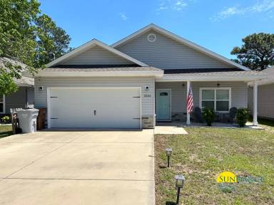 Main picture of 2252 Tom St