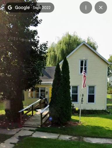Main picture of 821 E Illinois St