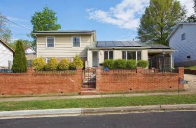 Main picture of 6702 Calmos St