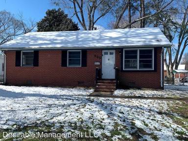Main picture of 905 Glenrock Dr