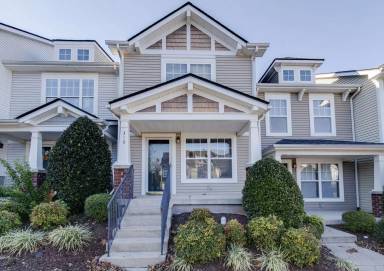 Main picture of 318 Shadow Glen Dr