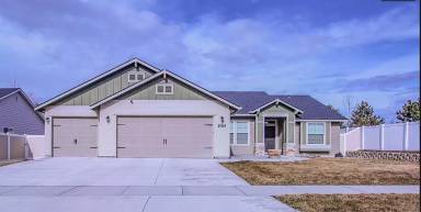 Main picture of 2004 W Pine Creek Dr