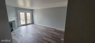 Main picture of 156 Kettle Ct