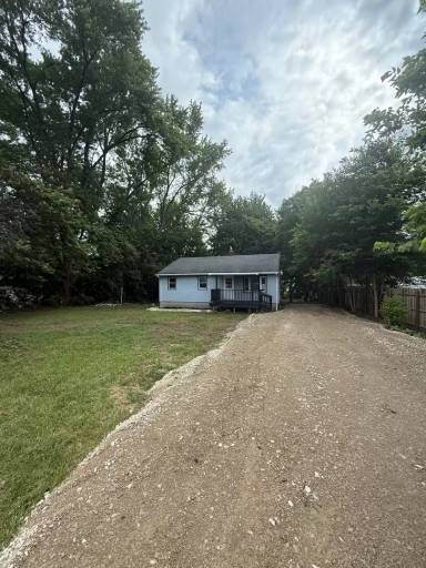 Main picture of 1068 Hedges Rd