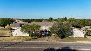 Main picture of 802 Melrose Dr