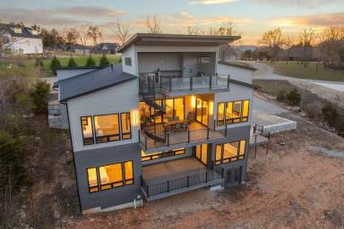 Main picture of 101 Merlot Rd
