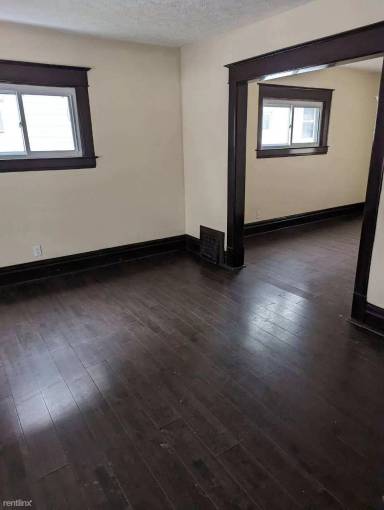 Main picture of 1116 N Pine St