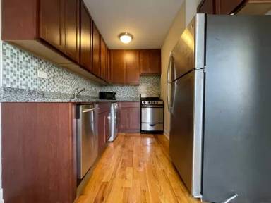 Main picture of 550 W Arlington Pl Apartments