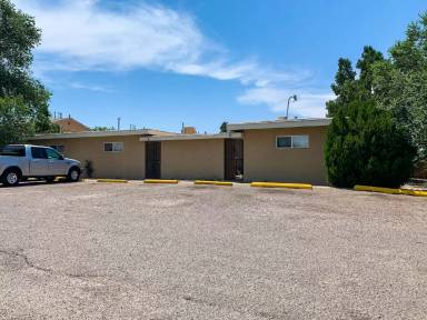 Main picture of 1104 Palomas Dr SE